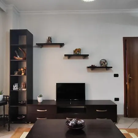아파트 Warm Wooden Escape, Cozy & Elegant *
