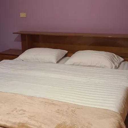 아파트 Warm Wooden Escape, Cozy & Elegant *