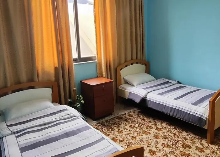 Appartamento Warm Wooden Escape, Cozy & Elegant Tirana